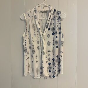 Women’s Sleeveless blouse